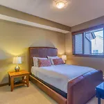 Rundle Rise - Spacious Condo Steps From Main Street