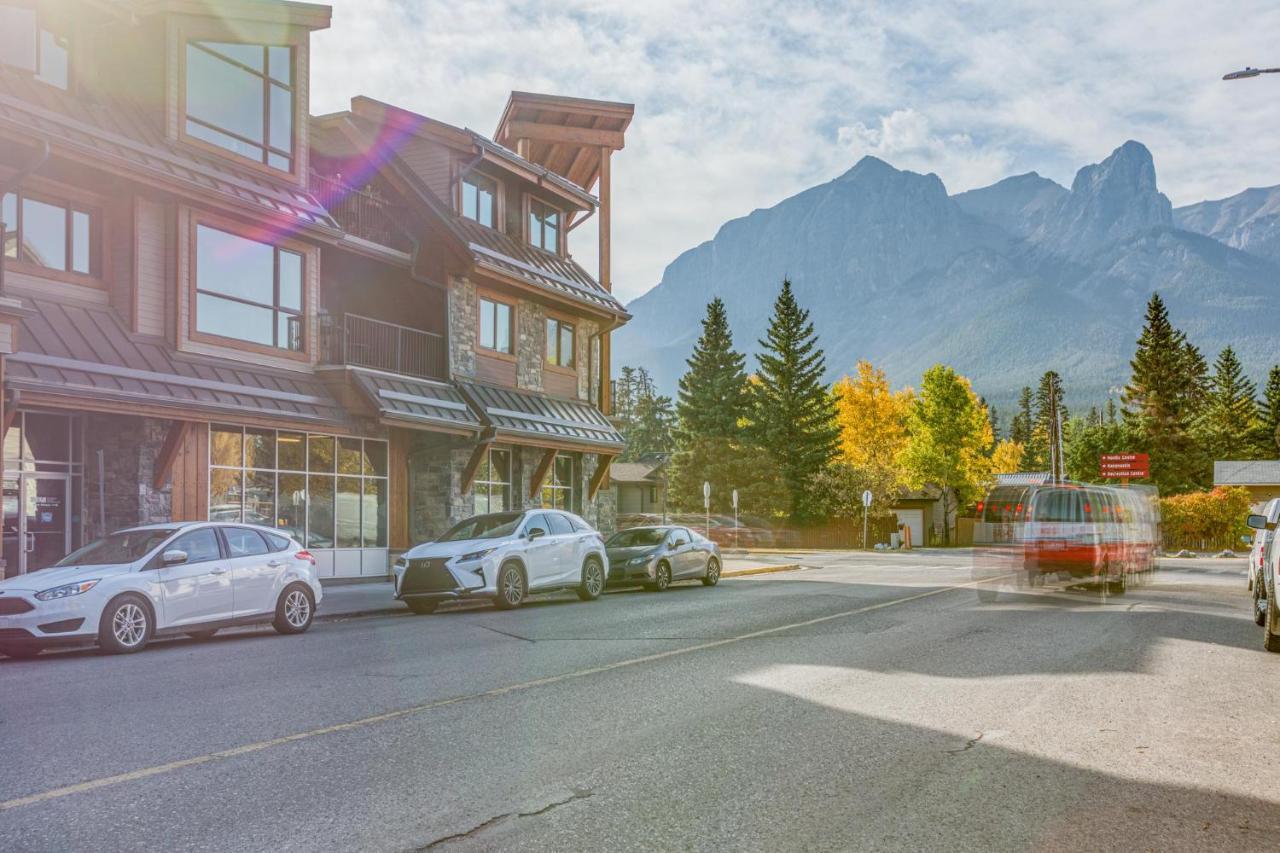 Rundle Rise - Spacious Steps From Main Street