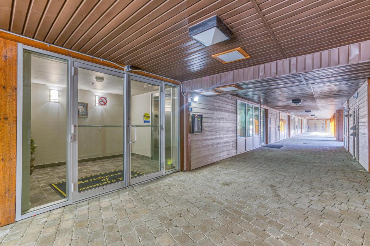 Rundle Rise - Spacious Steps From Main Street Canmore